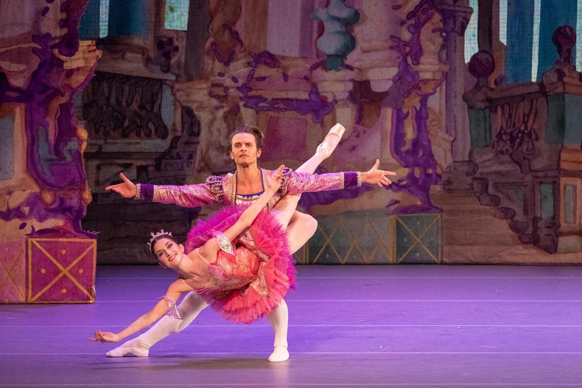 Elizabeth Barretto and Andrew Taft danced the roles of Sugarplum Fairy and her Cavalier in Ballet Idaho’s new “Nutcracker” on opening night.