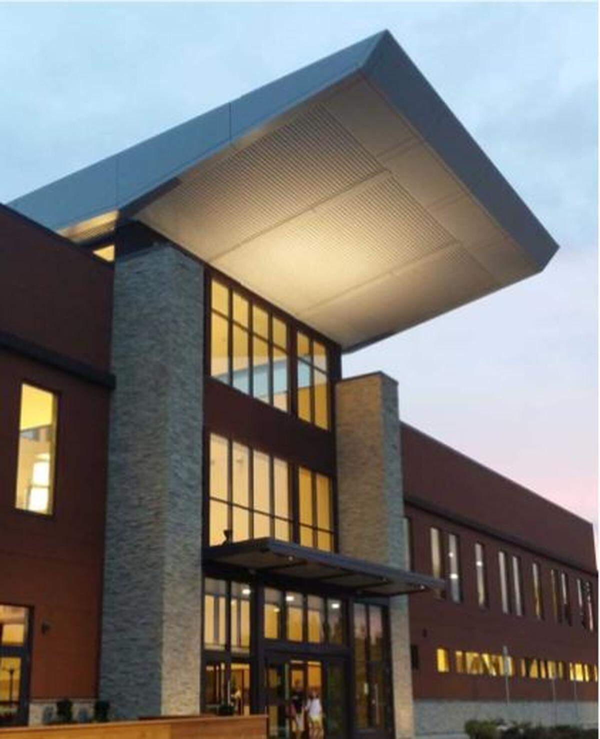 An artist’s rendering of the proposed VillaSport athletic club proposed for Eagle Road and Ustick in Meridian. The building would house swimming pools, exercise machines, a cafe, a nail salon and children’s areas.