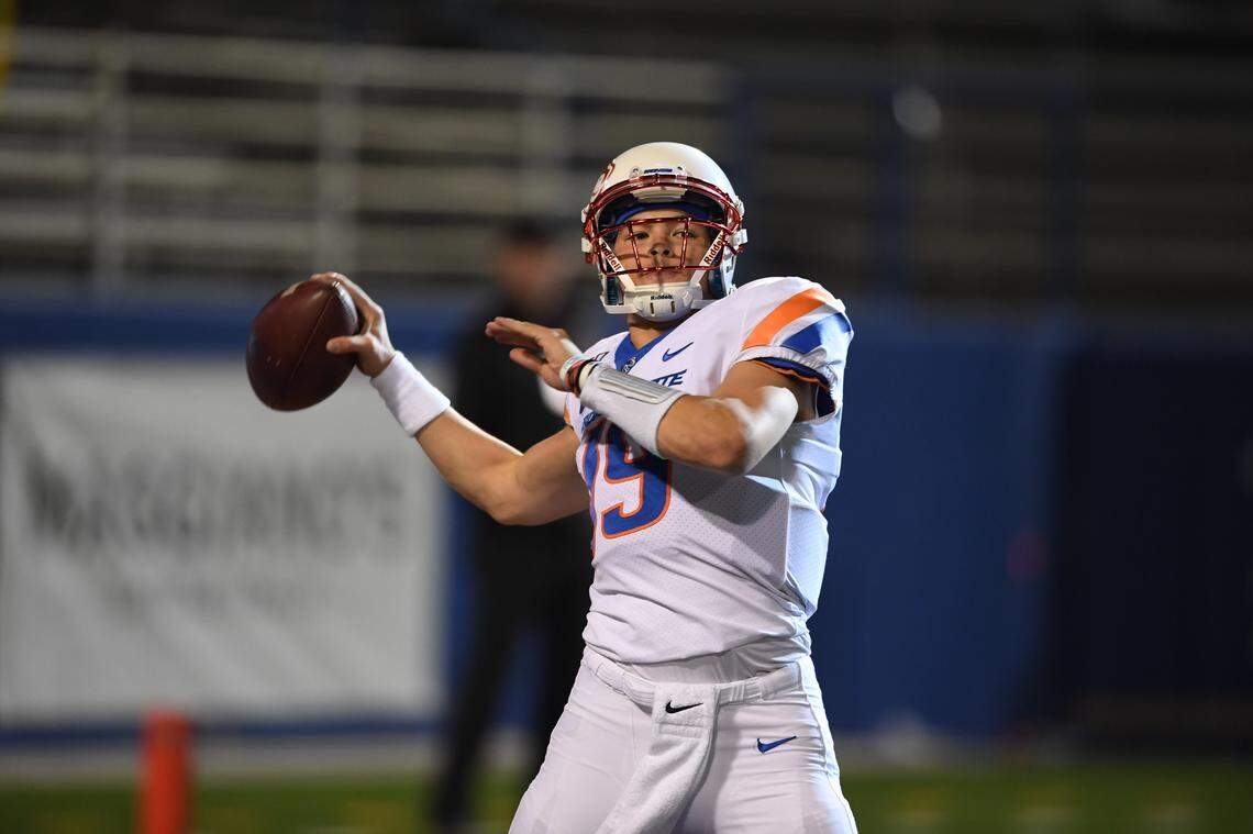Boise State quarterback Hank Bachmeier warms up before the San Jose State game.