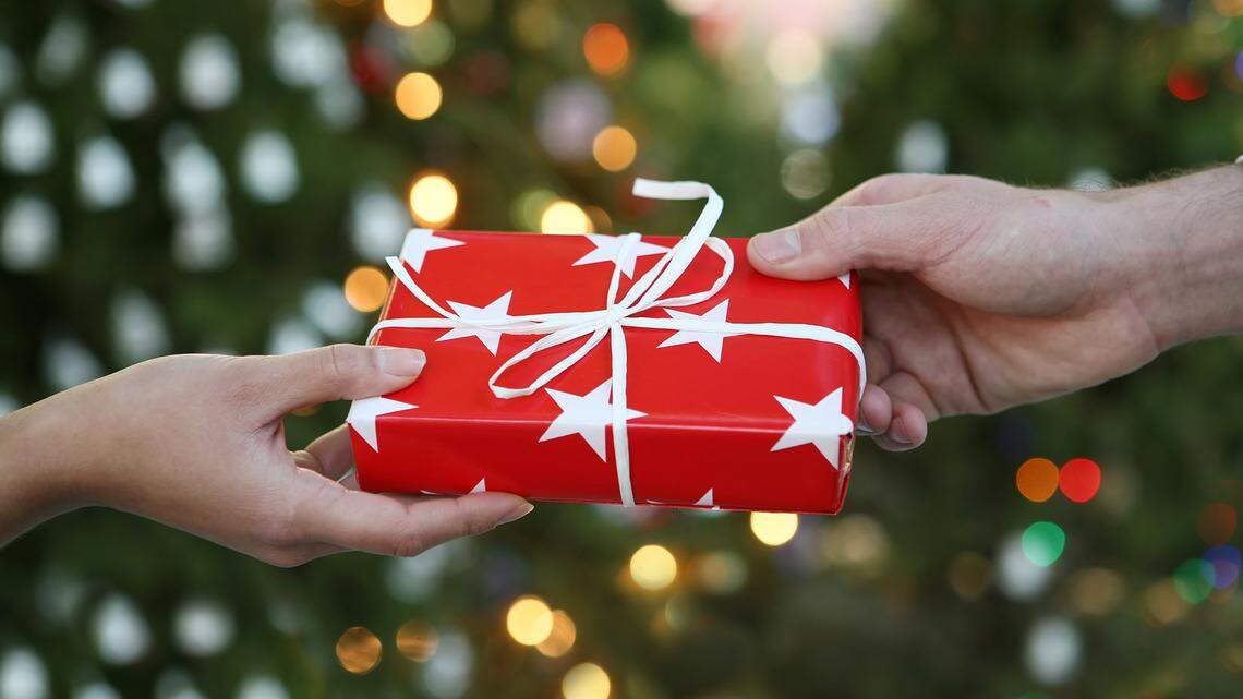 Step away from the ribbon! Cal Poly study says gift recipients don’t like elaborate wrapping