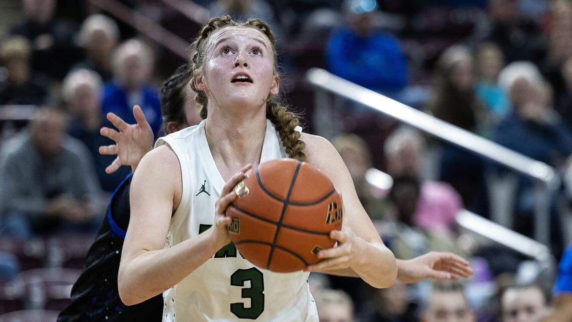 Overlooked? Not now. Junior carries Eagle girls basketball to state title game