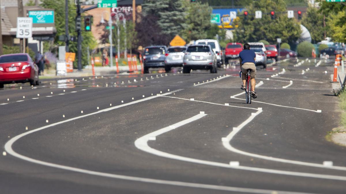After Main Street and Fairview Avenue were microsealed, ACHD re-striped the lanes to make room for new bike lanes. Traffic here is headed into Downtown on West Fairview Avenue at 23rd Street.
