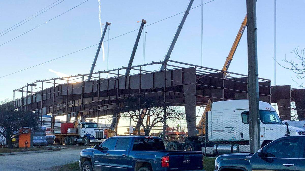 Robert Hamilton took this photo of the structure several hours before the hangar collapsed in January 2024.