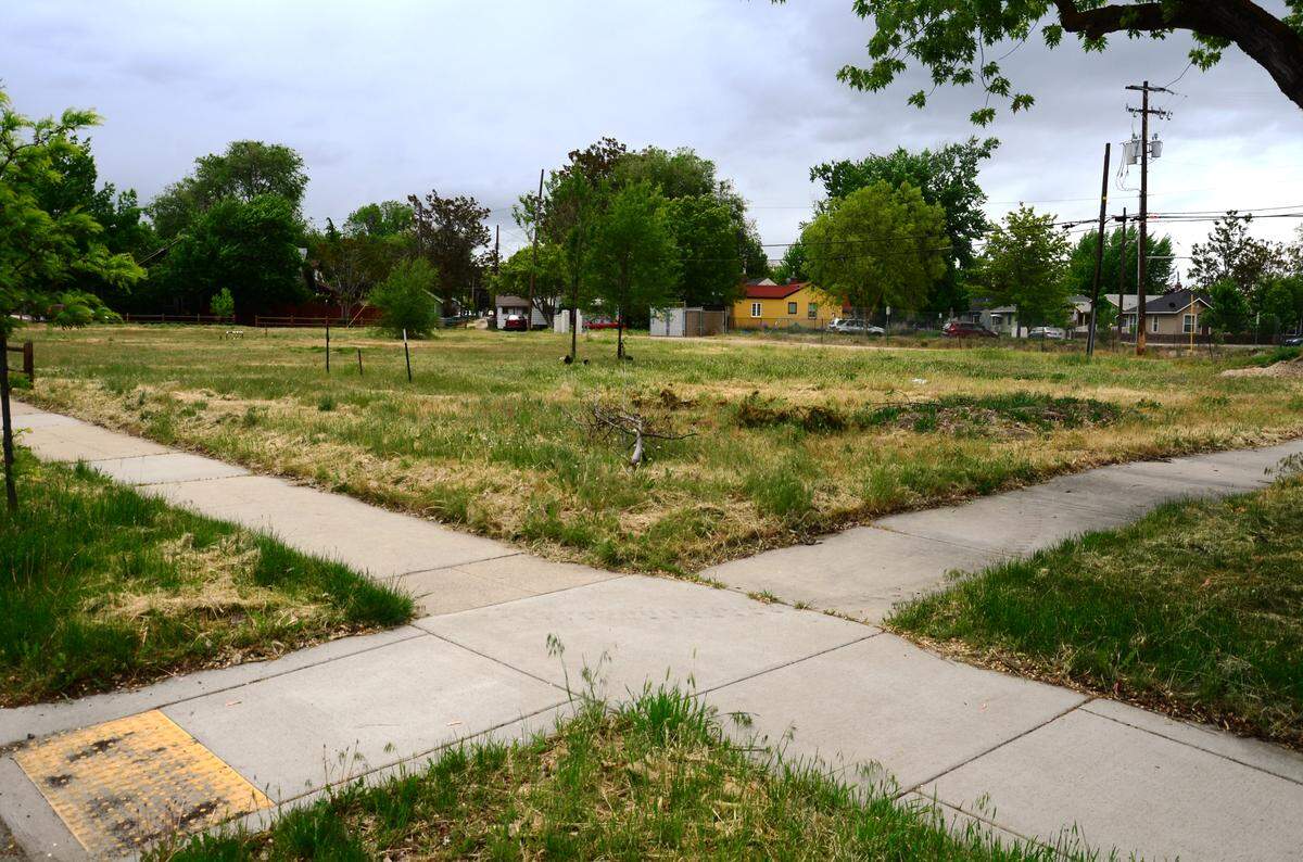 Developers of a proposed nine-unit housing project at North 19th and Jefferson streets withdrew their application for a conditional use permit with the city of Boise following concerns raised by neighbors and members of the Boise Planning and Zoning Commission.