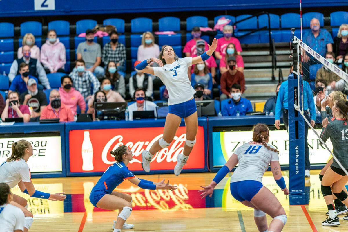 Boise State is hosting a Leukemia Awareness Night on Thursday in honor of junior outside hitter Kayly Pau, who is now in remission.
