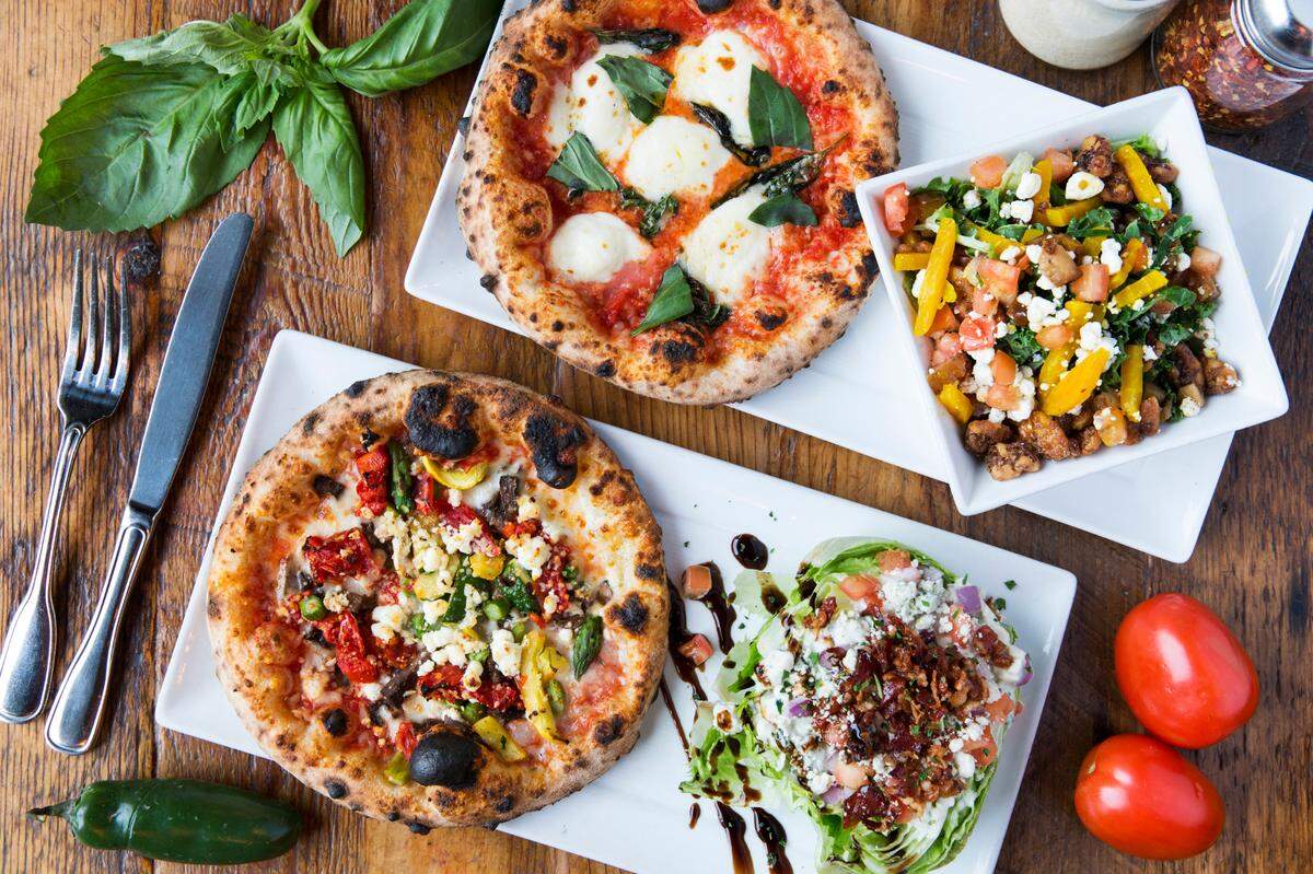 A “pick two items” special runs from 11 a.m. to 4 p.m. daily. For $17, diners choose from pizzetta, a half sandwich, half salad, macaroni and cheese or soup.