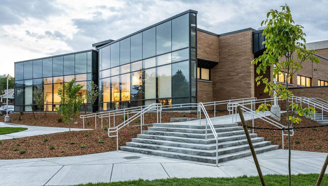 The 8,800-square-foot Visual Arts Studio at Brigham Young University–Idaho’s campus in Rexburg features two large classrooms for the Department of Art’s sculpting and ceramics courses.