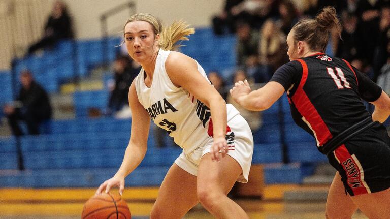 Photos: 3A Girls Basketball District Three Tournament
