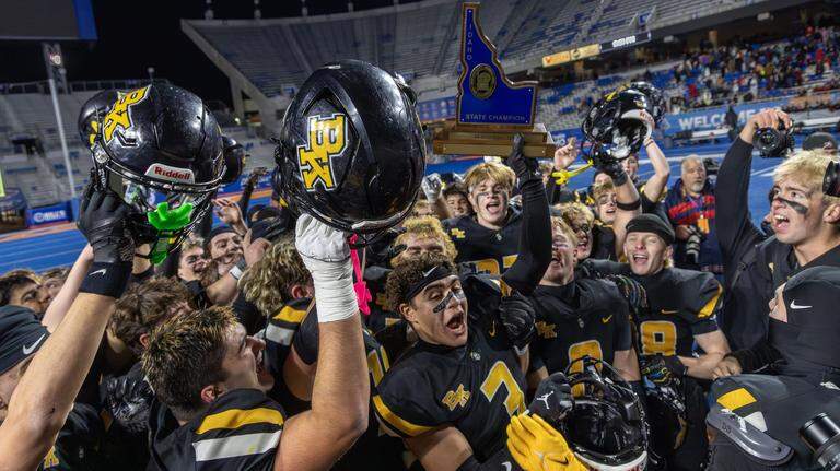 PHOTOS: Bishop Kelley caps perfect season with 5A football championship