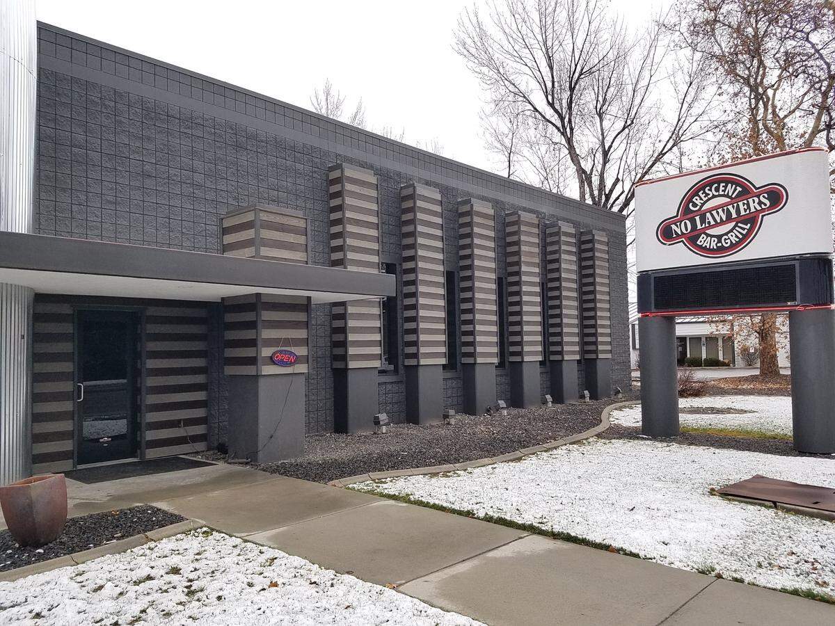 The new Crescent Public House is open. The old Crescent Bar pylon sign will be updated in early 2022.