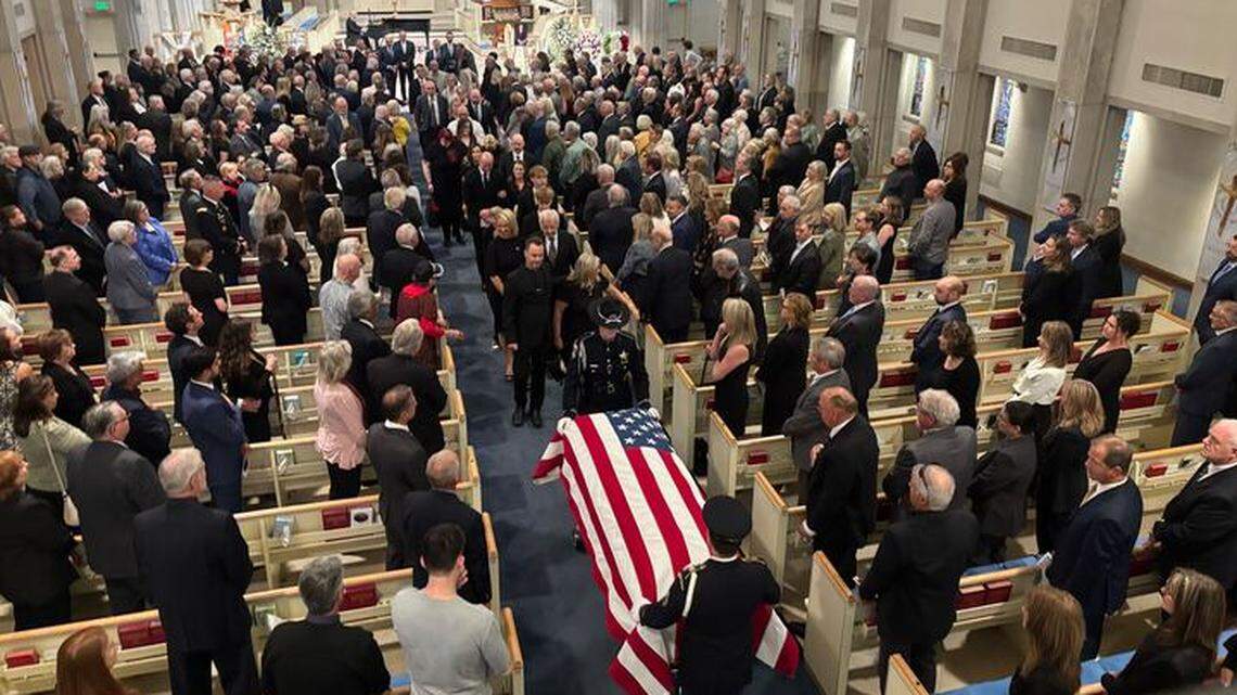At Kempthorne’s funeral, Dad and Pop Dirk remembered along with the public servant