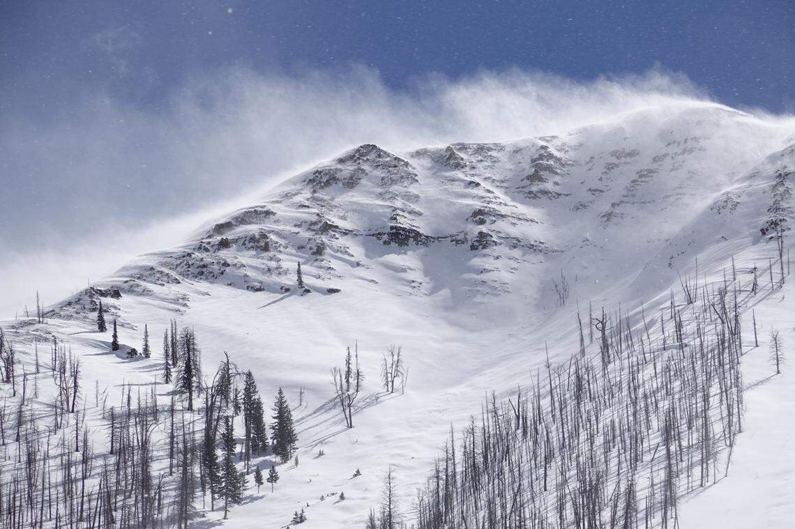 The Sawtooth Avalanche Center provides regular updates on avalanche conditions.