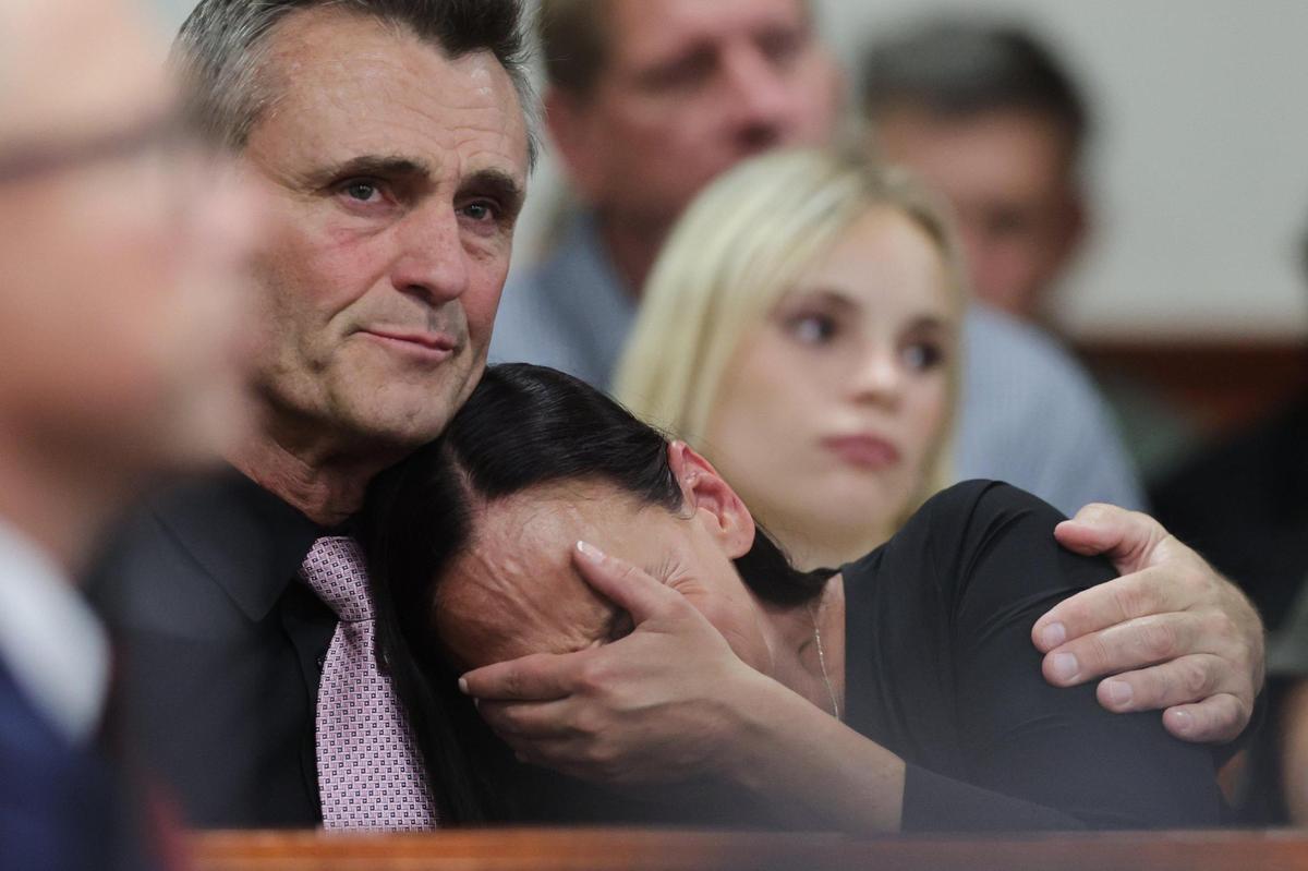 Cara Northington, right, mother of victim Xana Kernodle, cries at the sentencing hearing of Bryan Kohberger.