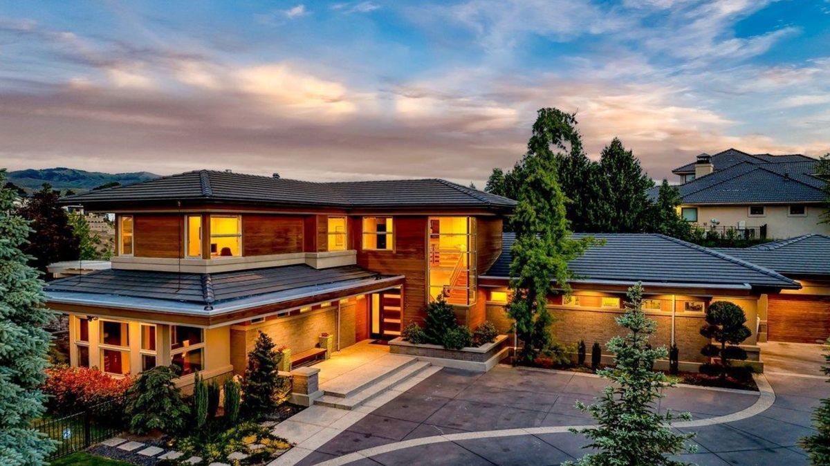 579 E. Orion Court