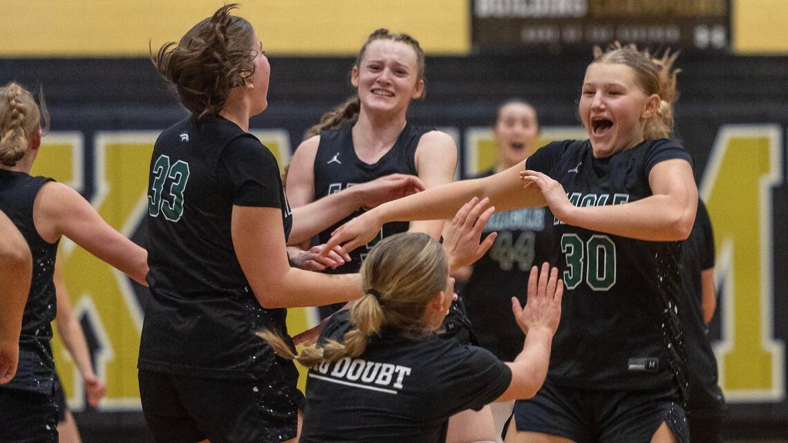 Prep basketball recap: Eagle upsets Owyhee. Boise in title game for 5th year in a row
