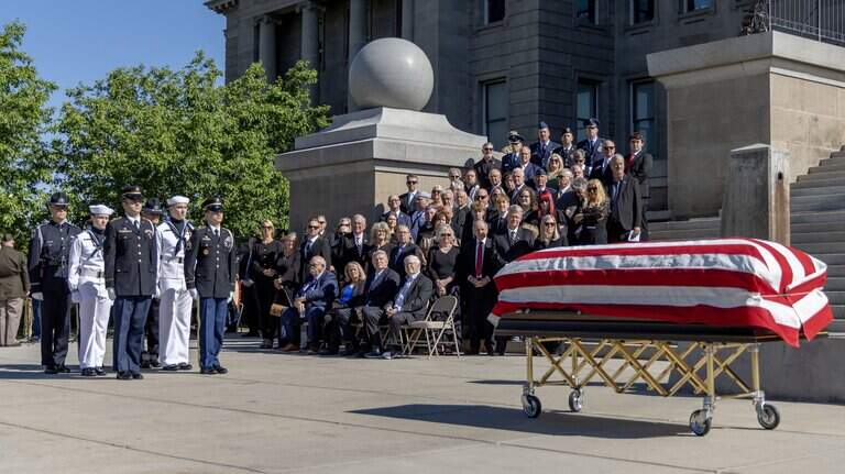 PHOTOS: Former Idaho Gov. Dirk Kempthorne honored at Statehouse