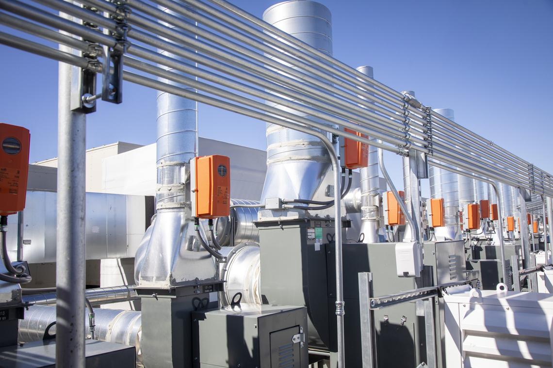 The ventilation system is a work of art, says Douglas Suddreth, senior project manager with Boise State’s architectural and engineering services. The fifth “floor” of Boise State’s Center for Fine Arts accommodates 70 systems that ventilate studios, carrying away hazardous fumes and dusts.