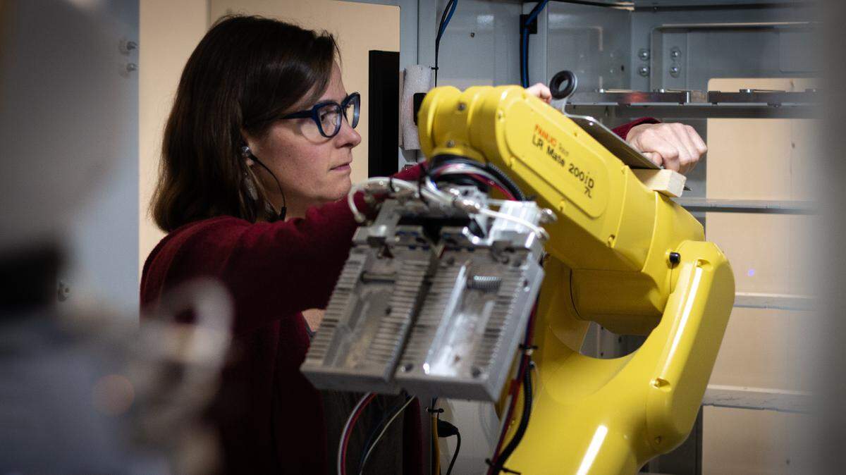 Boise robotics company VersaBuilt is competing with other manufacturing companies in the area for graduates of the College of Western Idaho’s machining program.