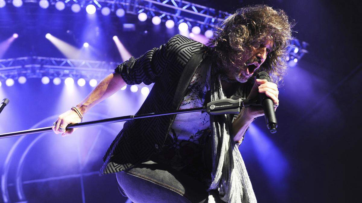 Kelly Hansen of Foreigner performs during the ’40th Anniversary Tour’ at Coral Sky Amphitheatre on Tuesday, August 1, 2017 in West Palm Beach, Fla. (Photo by Michele Eve Sandberg/Invision/AP)