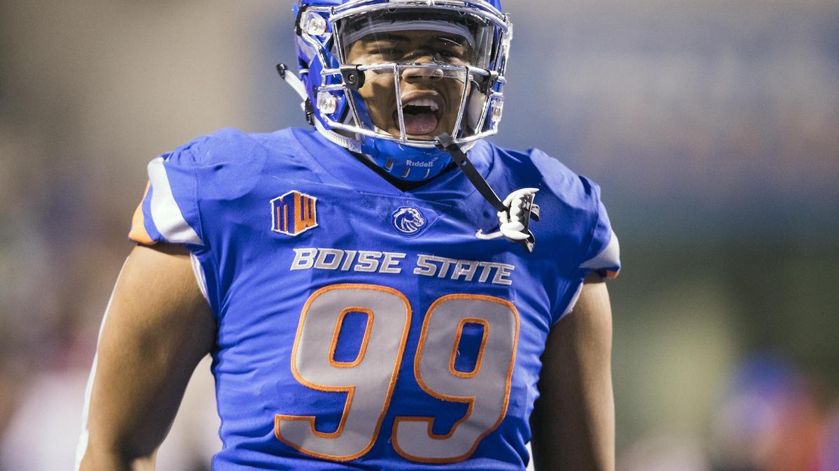 Boise State’s Curtis Weaver gets pumped up for the Broncos’ Mountain West football game against Fresno State on Nov. 9, 2018. Weaver is one of the top returning players in the Mountain West.