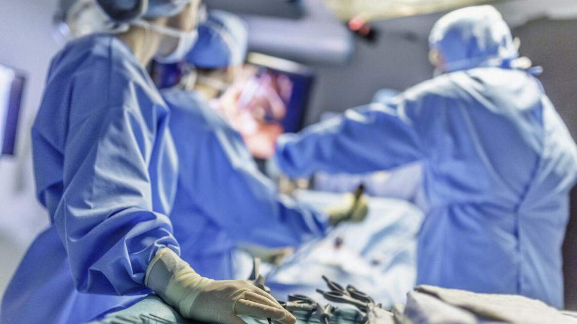 Infection control among safety issues in metro-east hospitals, watchdog report says