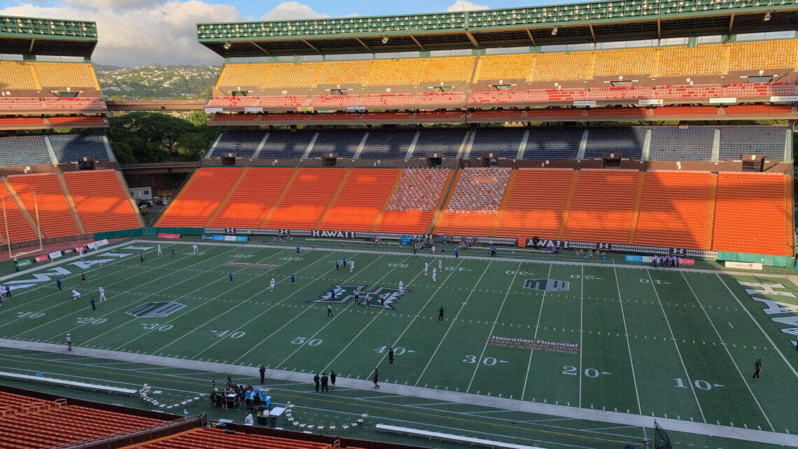 Final: Boise State 40, Hawaii 32; Broncos win their ninth straight vs. Rainbow Warriors