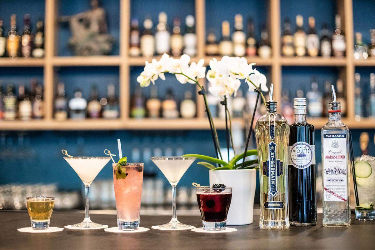 At Bei Lounge, signature cocktails and a daily happy hour will be emphasized.