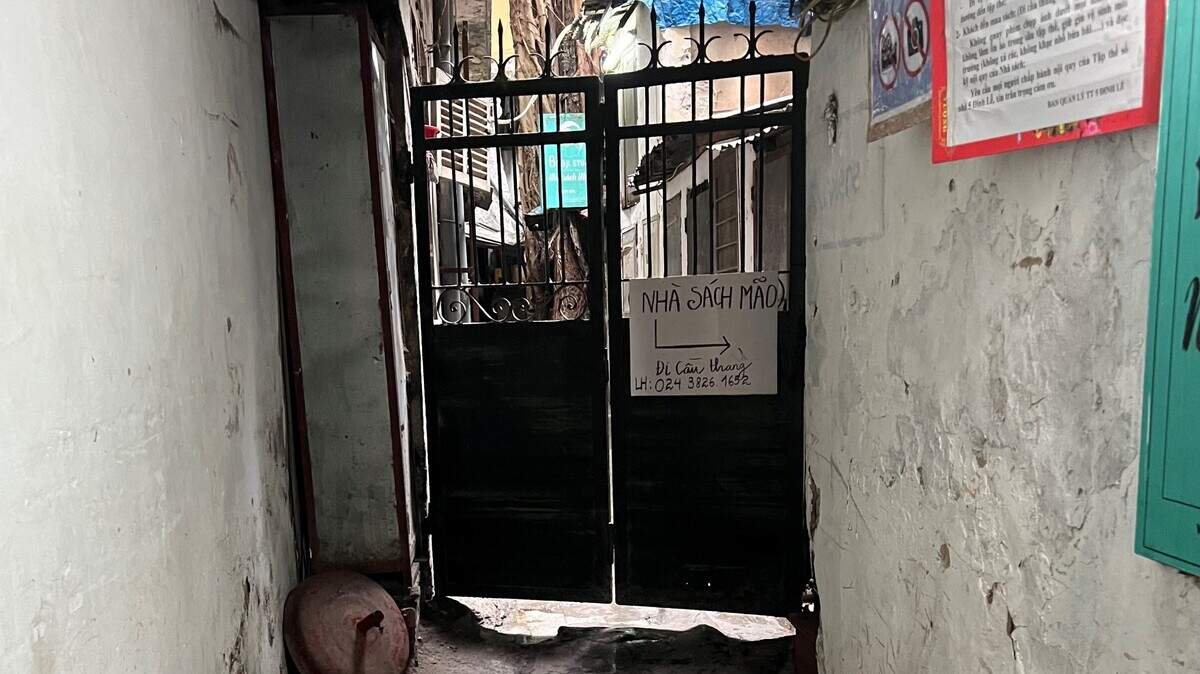 This dark alley leads to a “secret bookstore” in Hanoi, Vietnam, that Boise State University professor emerita Nancy Napier visited on Feb. 4.
