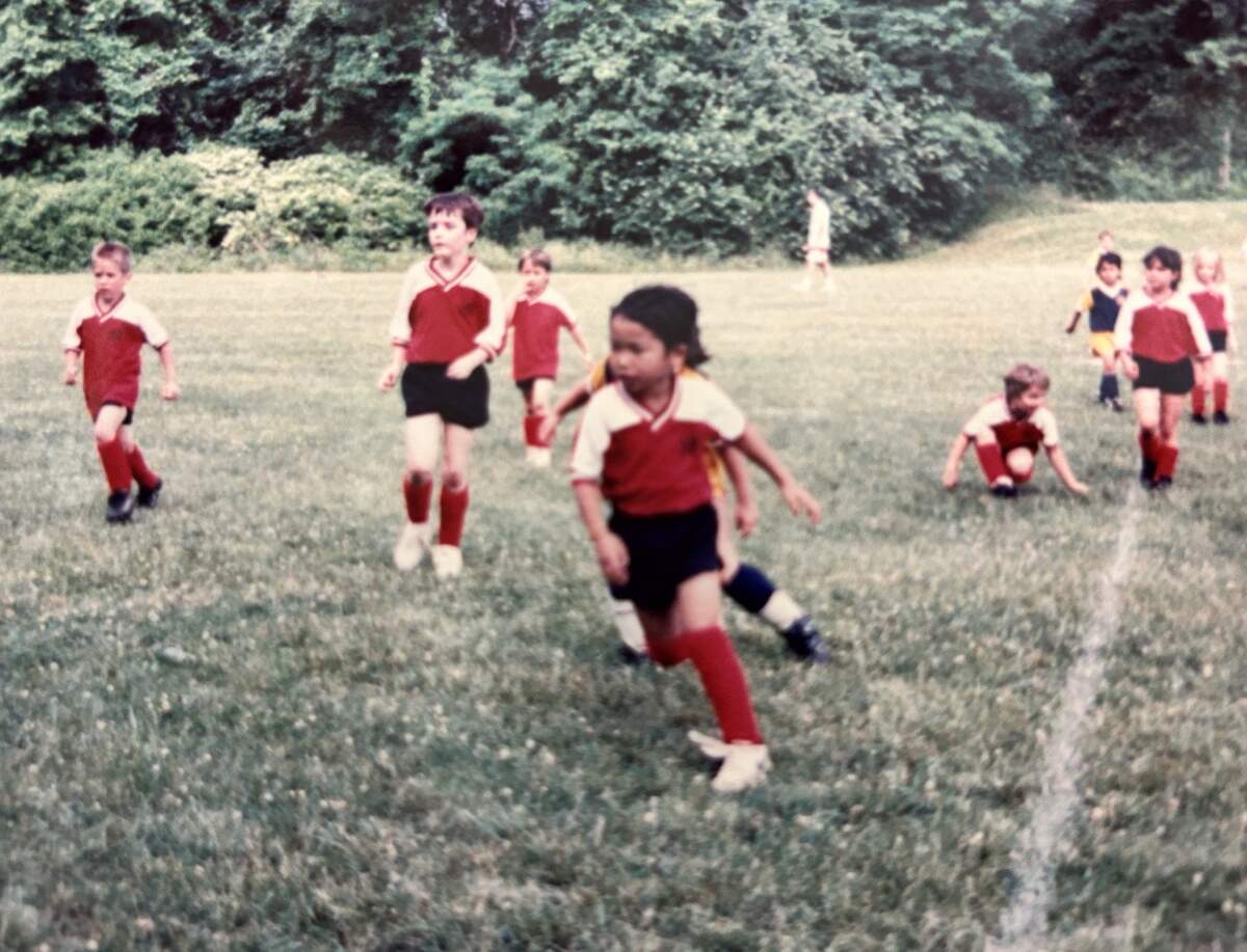 Shimada grew up playing soccer in both the United States and Japan. He primarily played as a forward.