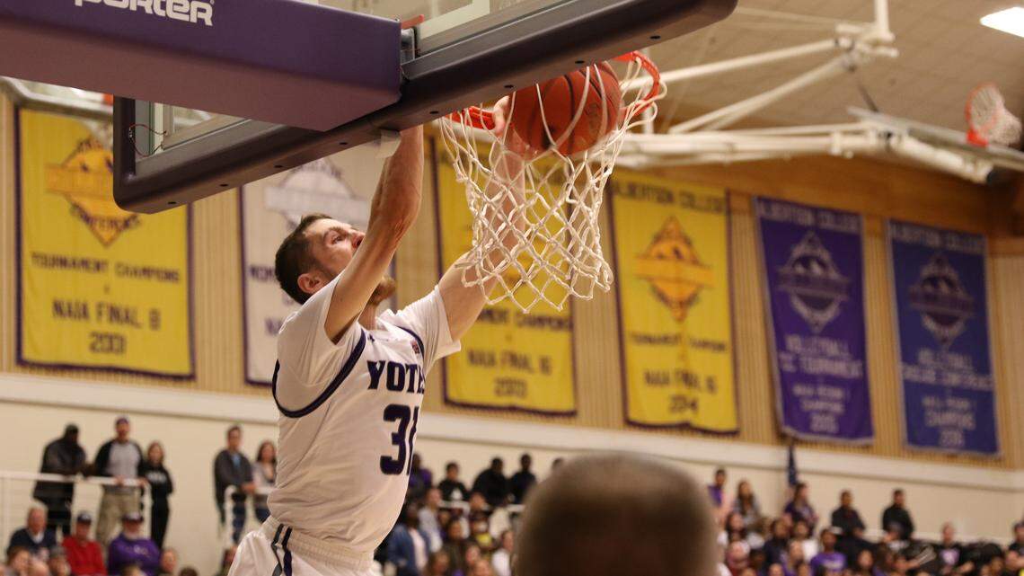 College of Idaho ascends to No. 1, clinches NAIA national tournament berth