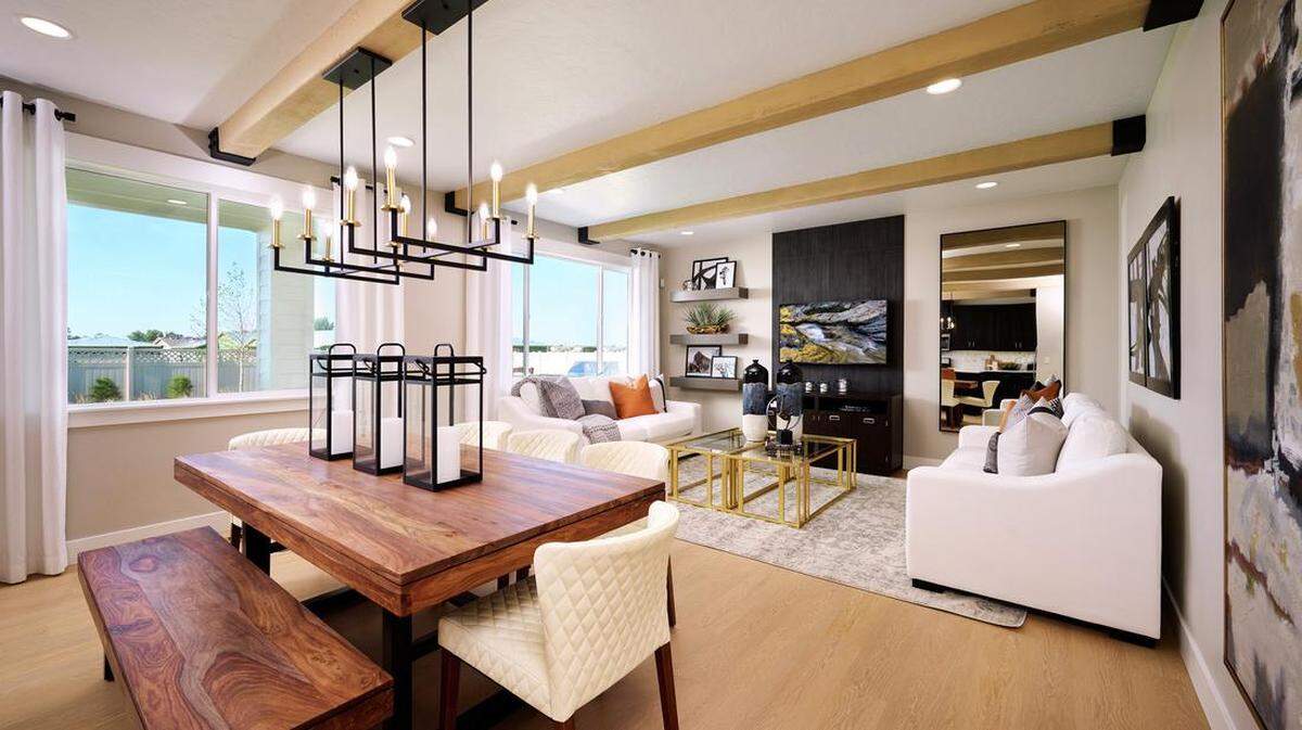 Aliso Creek amenities will include RV garages, main floor primary bedroom suites, multi-generational suites and deluxe outdoor living areas.