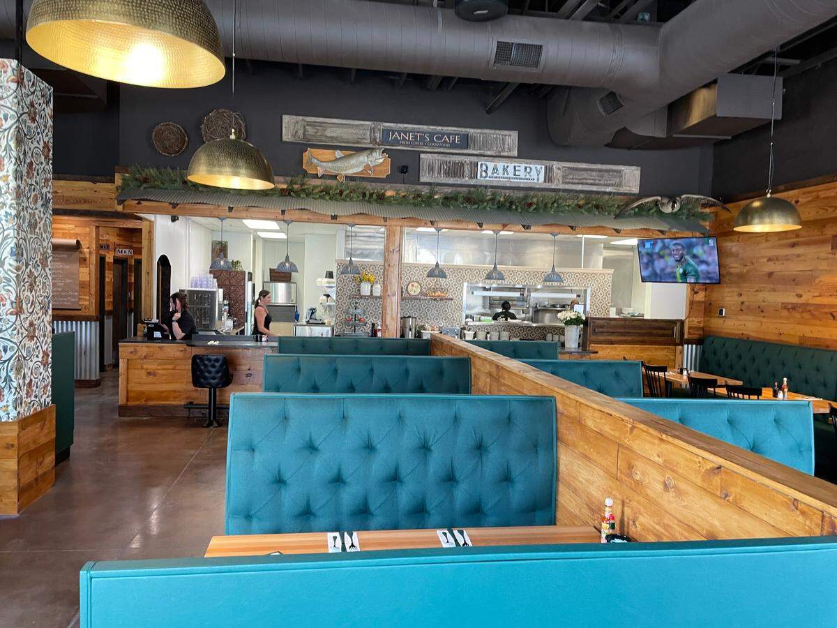 The new Janet’s Cafe features an open kitchen serving breakfast and lunch.