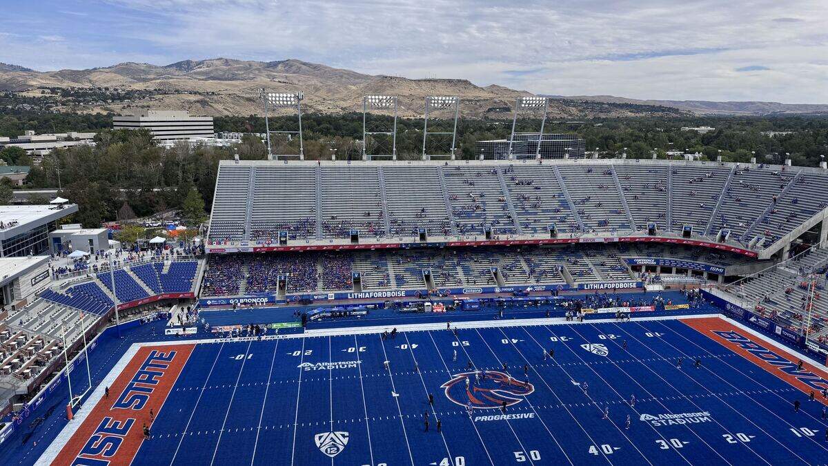 New turf, new home season: Boise State hosts upset-minded Memphis
