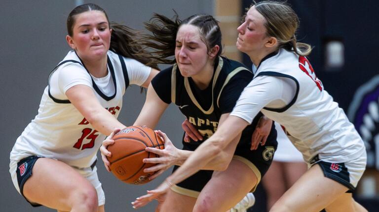 PHOTOS: First round 6A District Three Girls Basketball Tournament