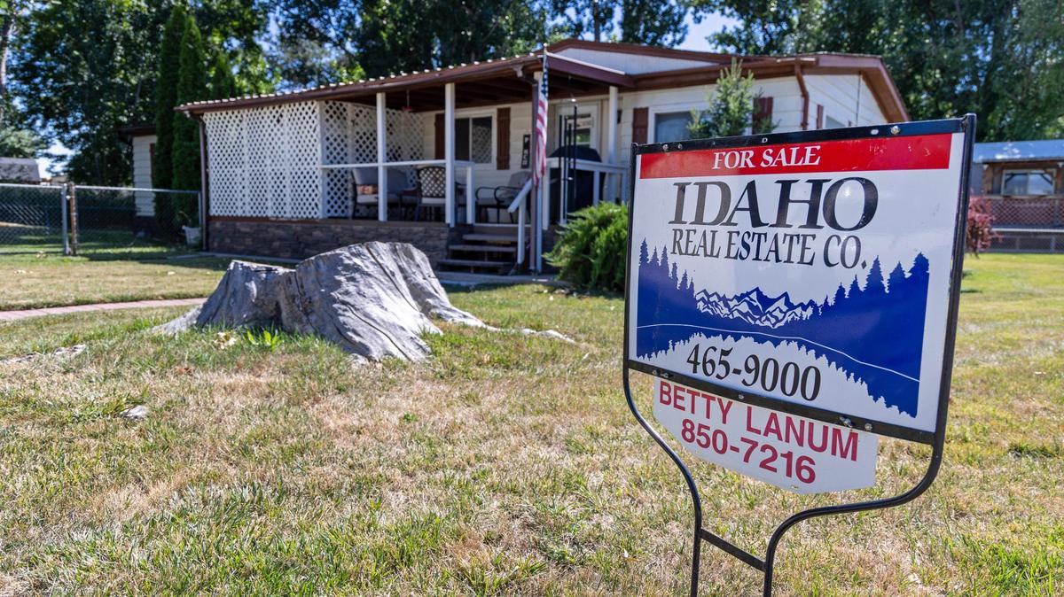 Riviera Estates resident James Demarest is selling his mobile home.