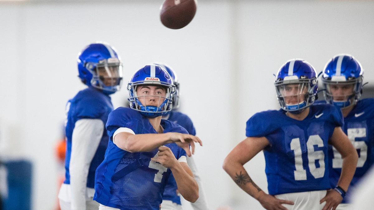 Boise State quarterback Sam Vidlak throws a pass during drills at the Broncos’ spring camp in the Caven-Williams Sports Complex Friday, March 11, 2022 in Boise.
