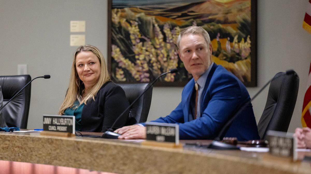 Council members Meredith Stead and Jimmy Halliburton, seen here in 2024, support the latest changes to the city’s zoning code.
