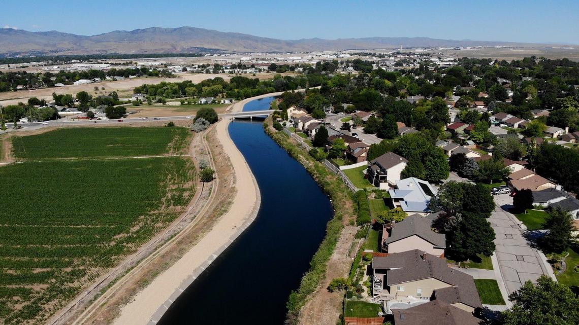 Boise city officials planned for decades to develop a regional park at left, north of the New York Canal between Maple Grove and Cole roads. The Murgoitio family still farms the land it sold to the city in the 1990s. The City Council and activists are now pushing to protect greenspace.