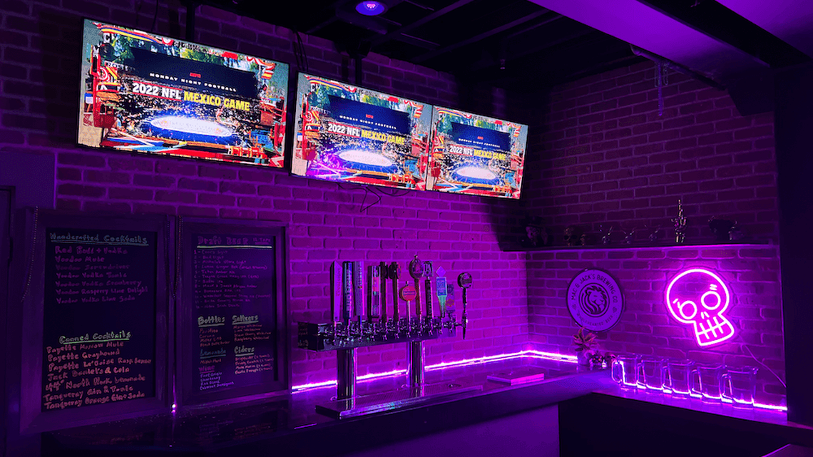 Voodoo Cellar has 10 TVs showing sports.