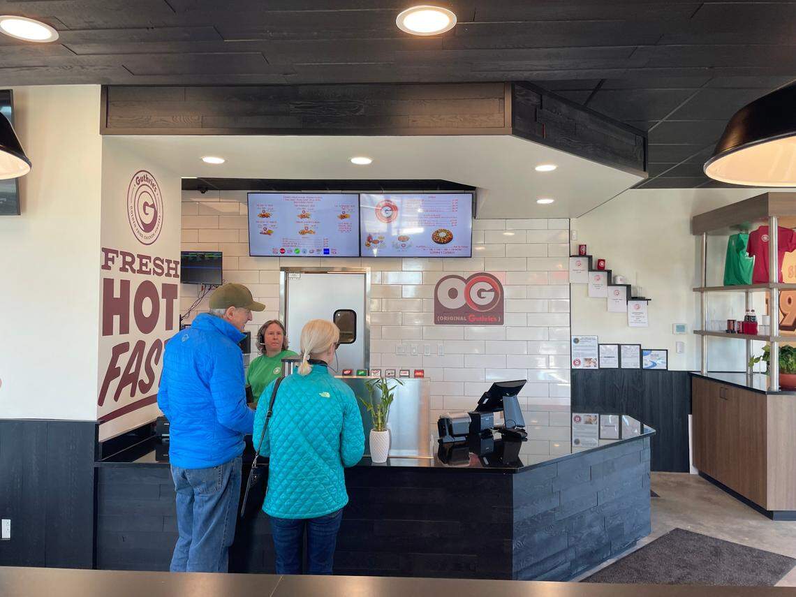 At Guthrie’s in Meridian, customers order at the counter and food is brought to customers a few minutes later.
