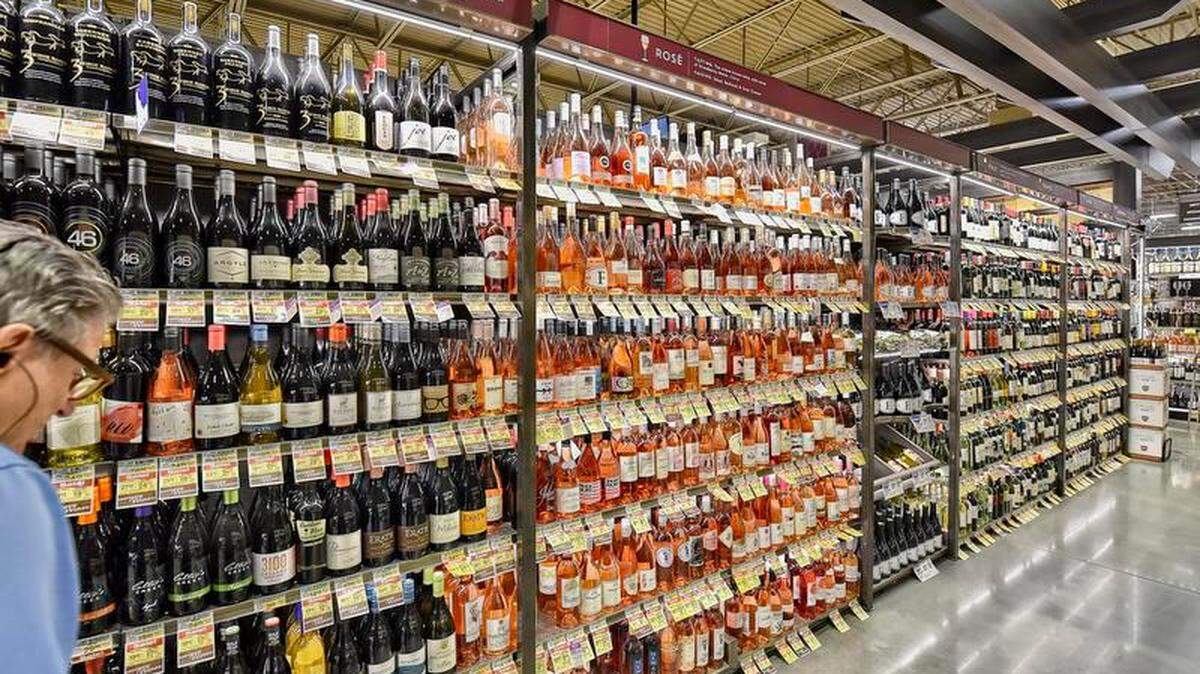 Albertsons is impressing shoppers with the wine selection at its Market Street stores.