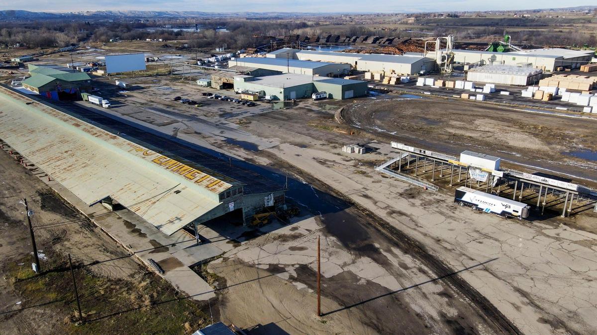Boise Cascade operated its Emmett sawmill at the western end of Main Street from 1916 to 2001. It’s laminated beam plant shut down 10 years later. Today, the complex is home to Stoney’s Road House, Tiny Idahomes and Woodgrain Millbrook. Developer John Wood also has plans for an RV park and a road race course.