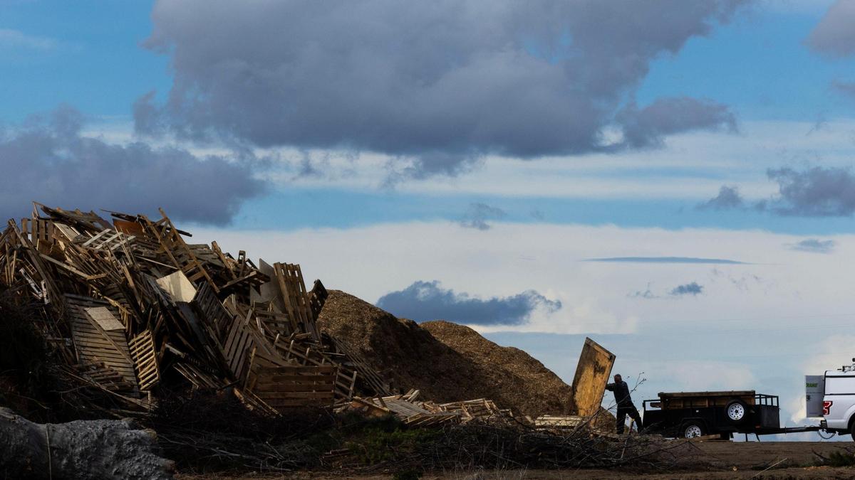 In the midst of the Treasure Valley’s population and construction boom, the Ada County Landfill is filling up much faster than expected.