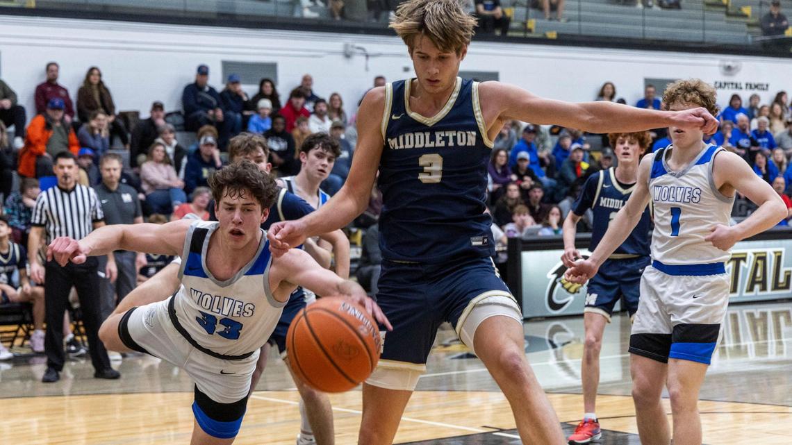Timberline’s Bryce Heinz lays out for a loose ball during the district semifinals last season.