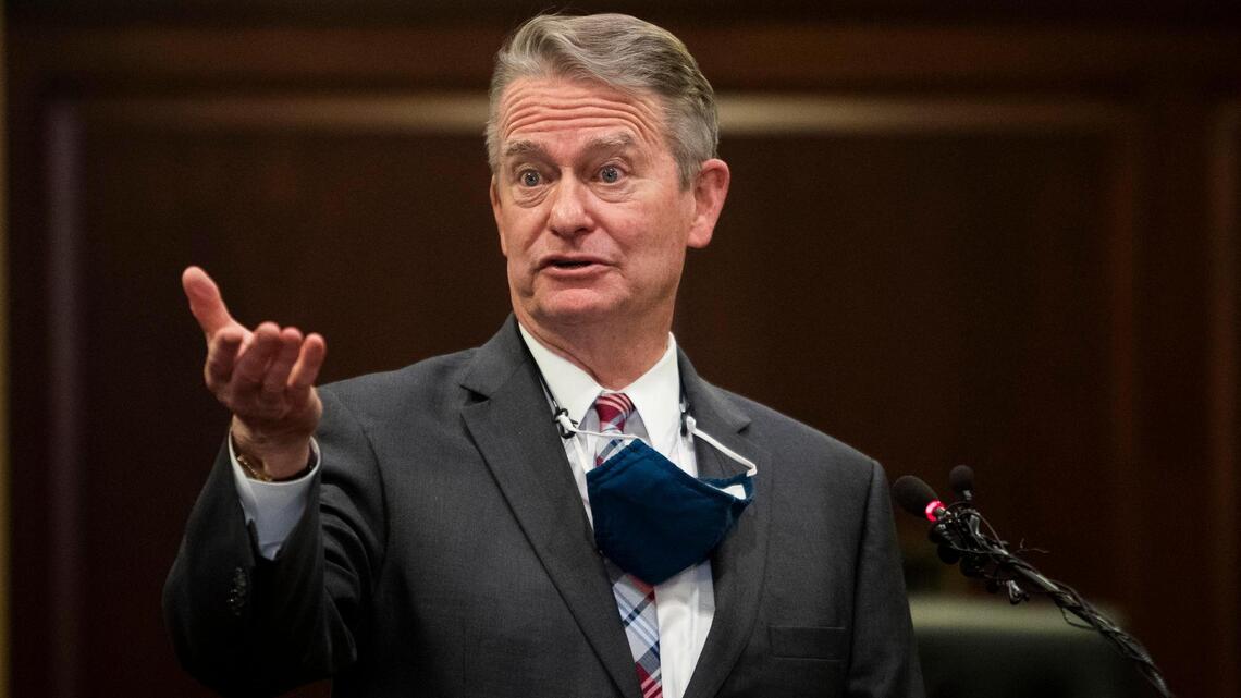 ‘This is about personal responsibility,’ Little pleads, as virus spread stalls Idaho again