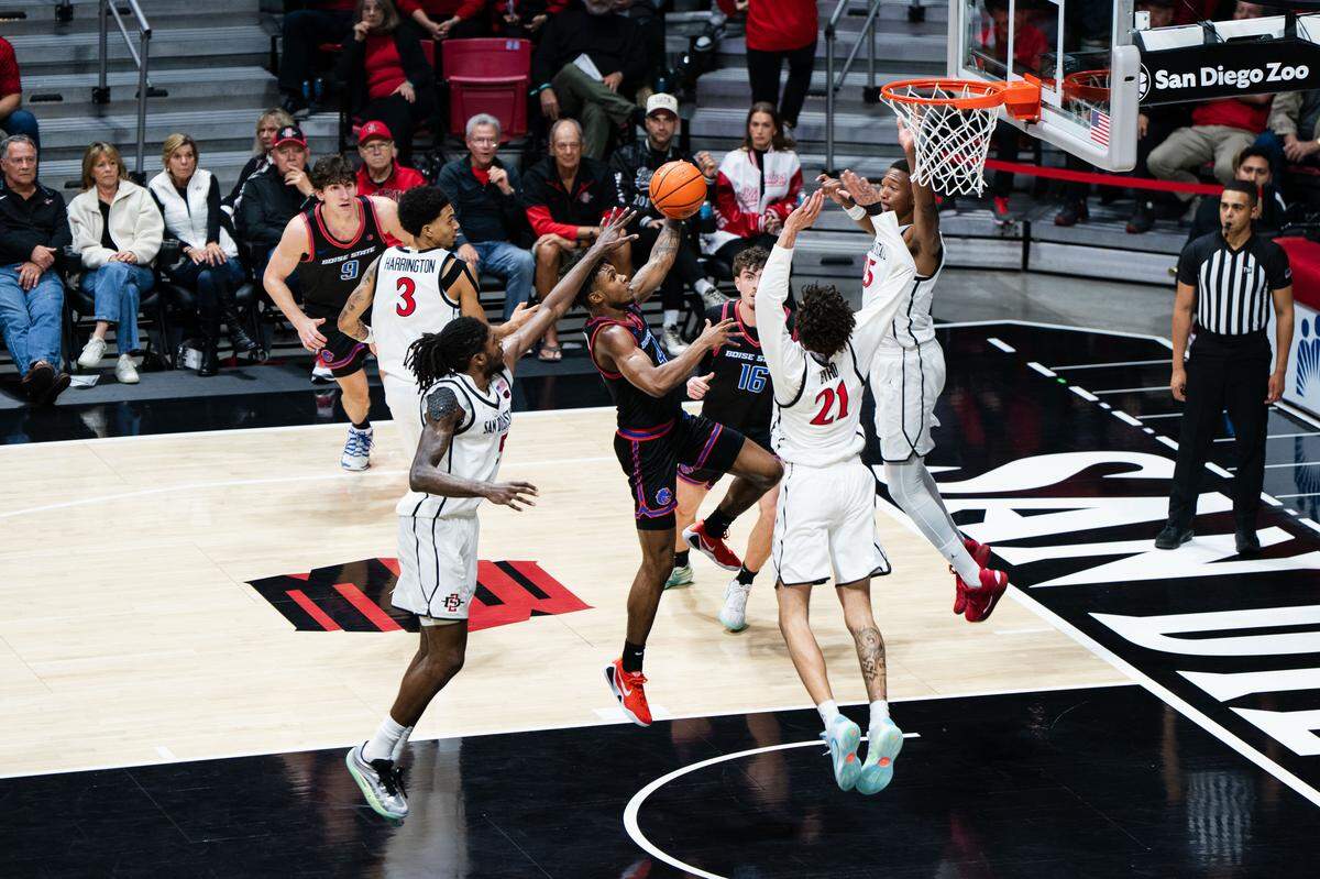 Boise State senior guard Dylan Andrews had 16 points against San Diego State on Saturday night. However, he shot just 3-for-17 from the field in the 110-107 loss.