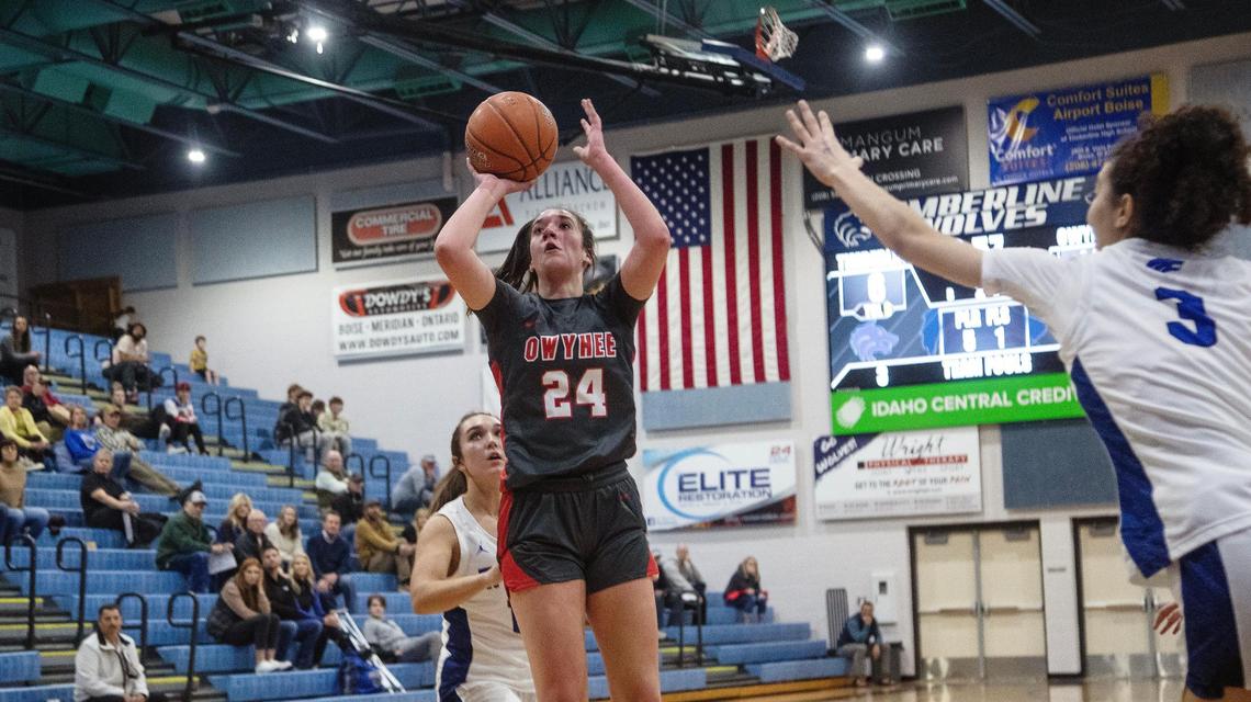 Owyhee’s Sydnie Rodriguez makes a basket against Timberline last season.