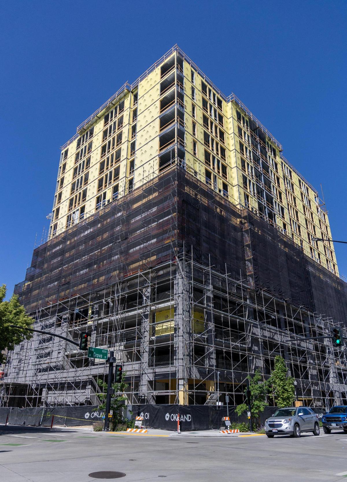 The hotel would include 296 rooms.