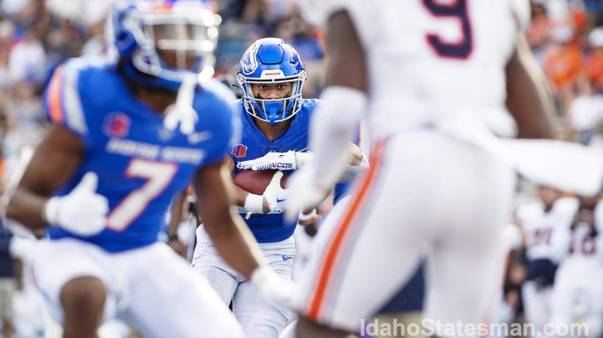 Boise State running back George Holani takes a handoff in the second half of the Broncos’ 30-7 win over UT Martin.
