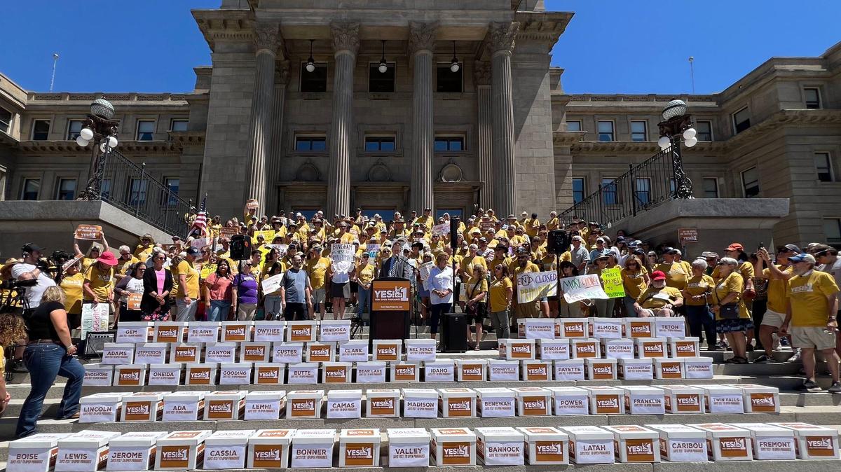 Judge agrees to hearing AG Raúl Labrador’s request in Idaho open primaries initiative